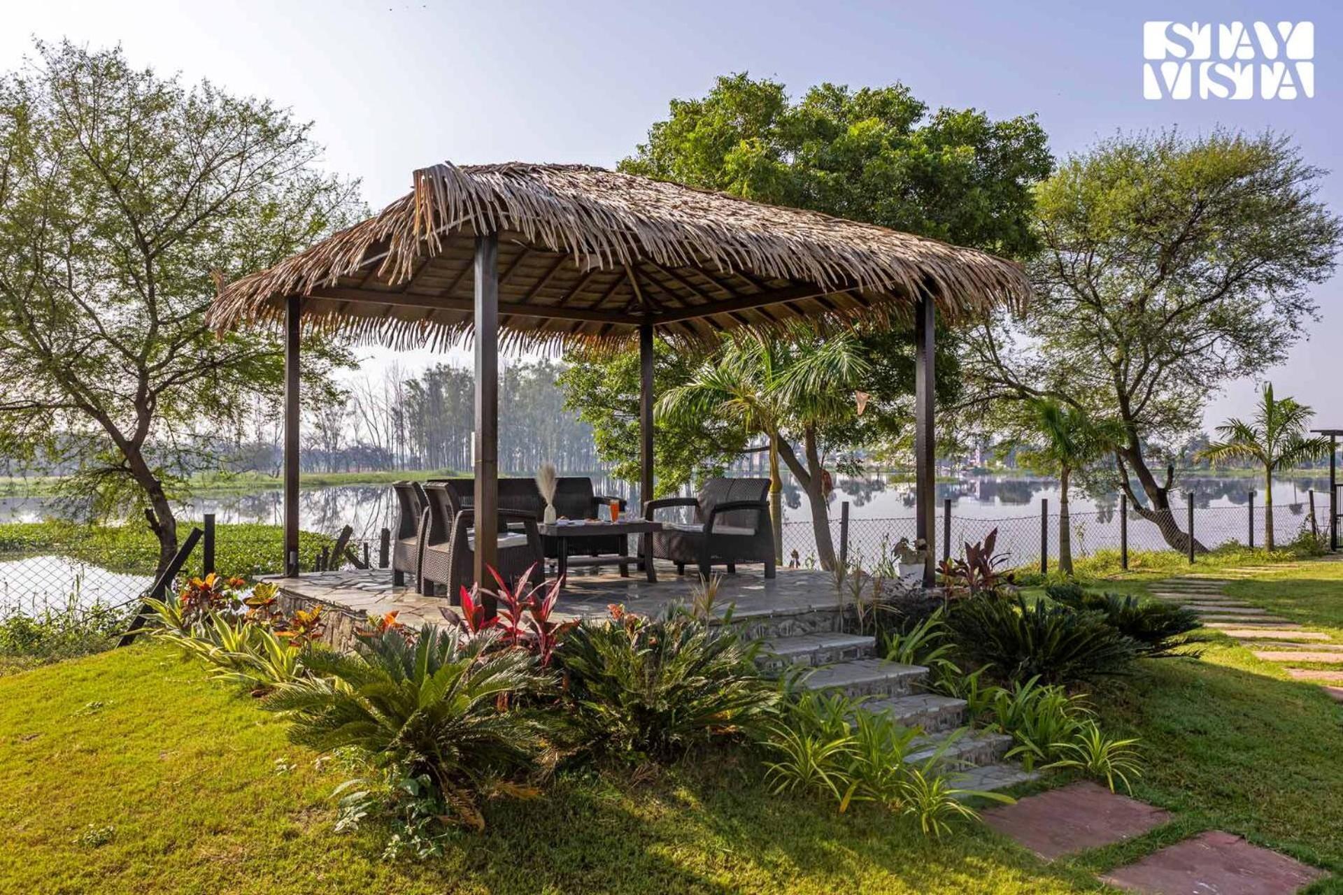 Stayvista At Lotus By The Lake With Pool, Bbq & Lawn Indore Exterior photo